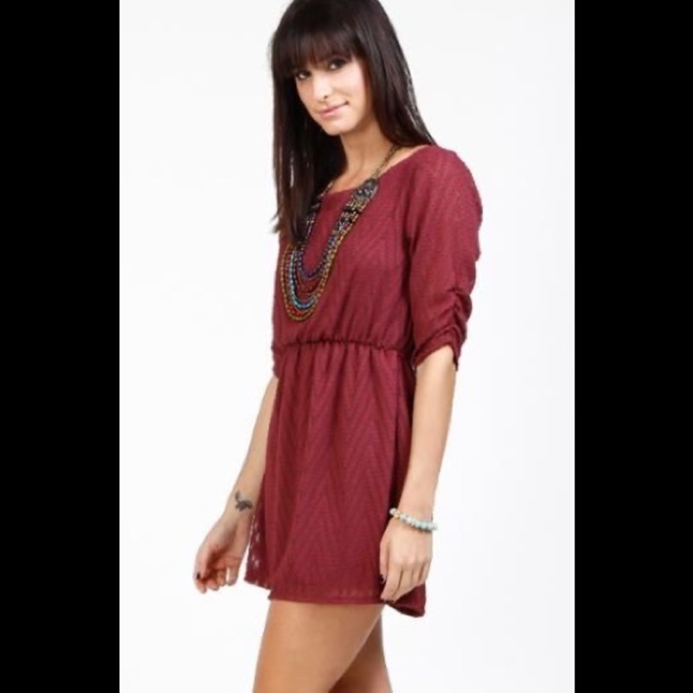 Francesca’s Sage Chevron Raised Print Dress